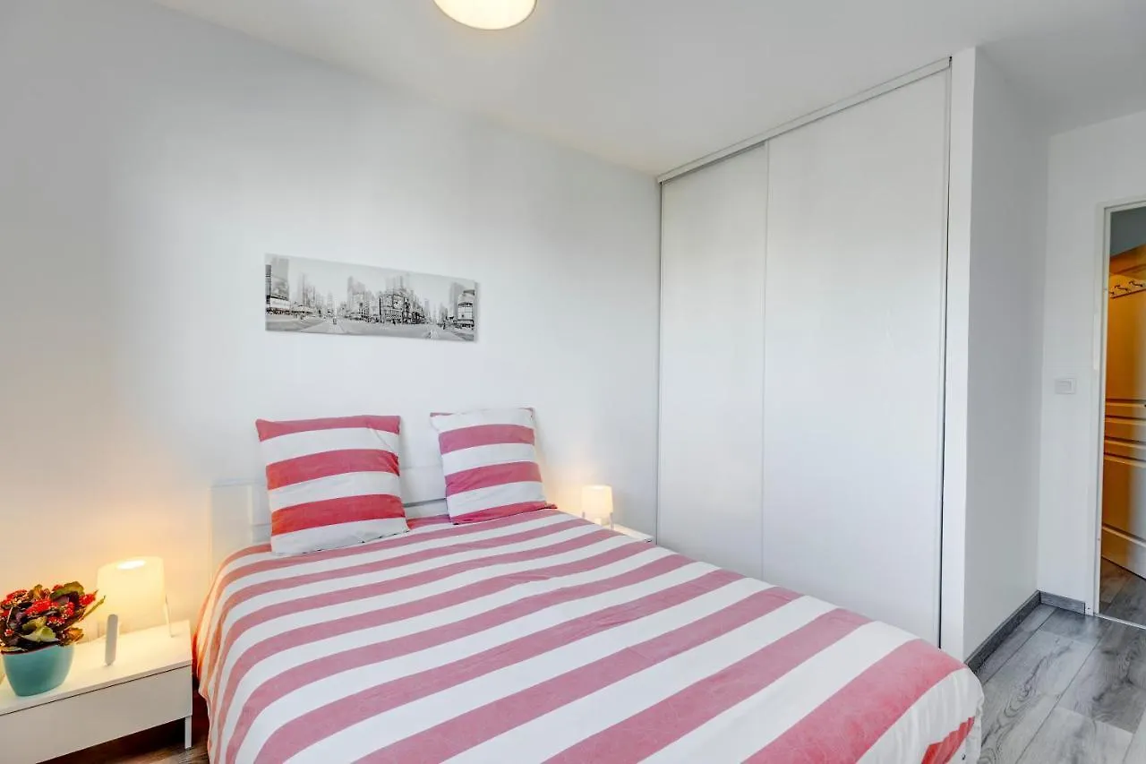 Viva Leman- Hypercentre - Vue Panoramique- Parking - Wifi Apartment Thonon-les-Bains 0*,  France
